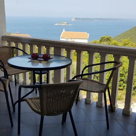 Apartmani Lazarevic Lustica Exterior foto