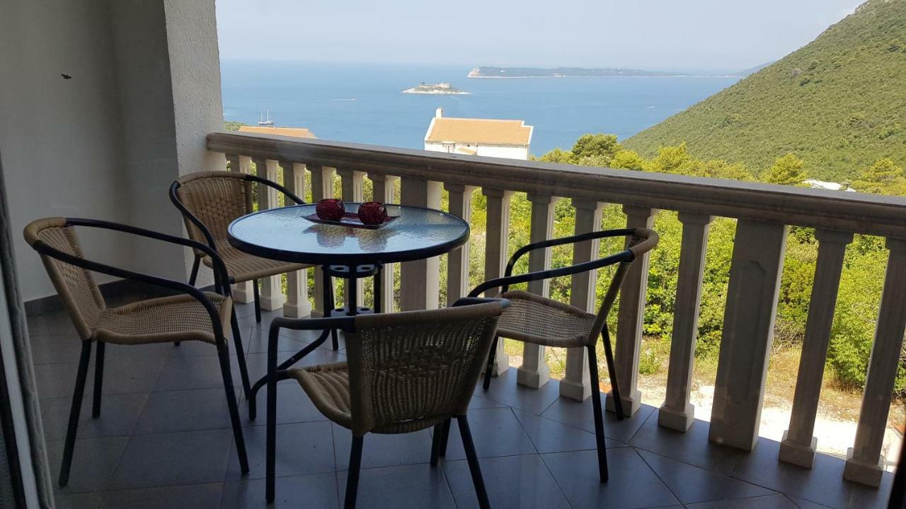 Apartmani Lazarevic Lustica Exterior foto