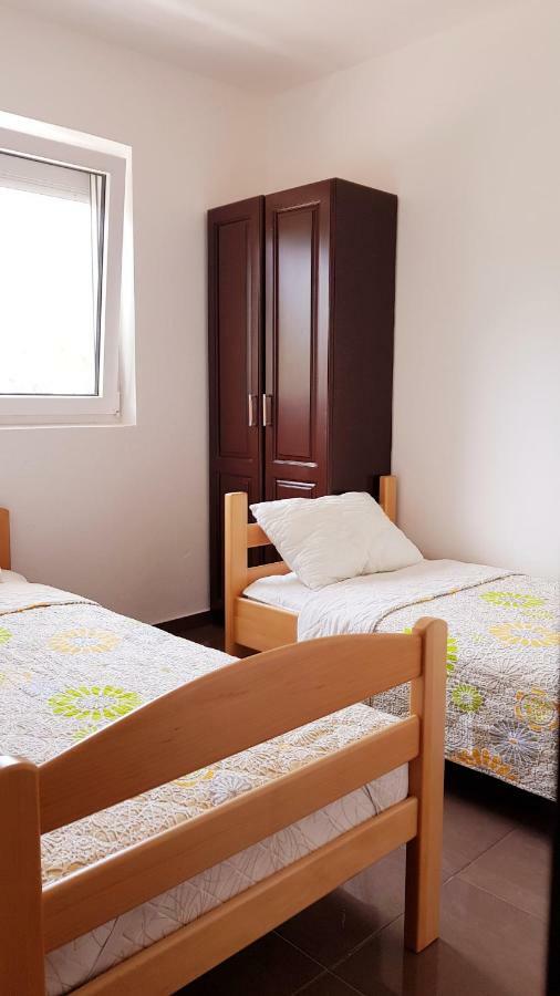 Apartmani Lazarevic Lustica Exterior foto